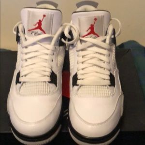 Air Jordan 4 White Cement Size 10.5
